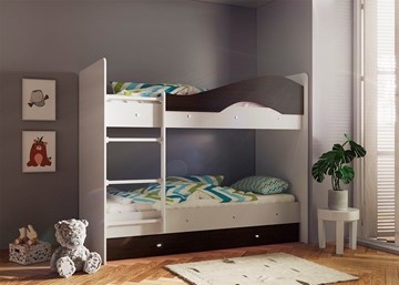 Детская  двухъярусная кровать Мая с 2 ящиками на щитах, корпус Млечный дуб, фасад Венге в Казани - предосмотр