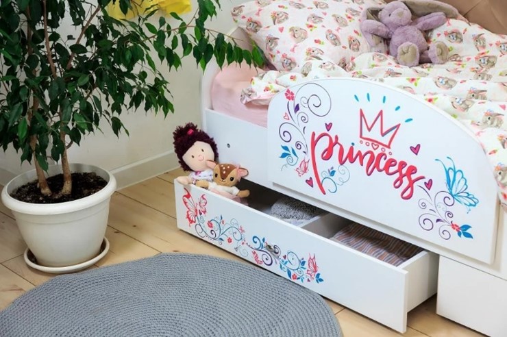 Детская кровать односпальная Эльза с бортиком, Розовый (щиты) в Нижнекамске - изображение 2