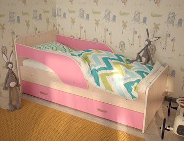 Детская кровать с бортиками Максимка, корпус Млечный дуб, фасад Розовый в Набережных Челнах