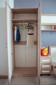 Двухдверный детский шкаф Остин М02 в Казани - предосмотр 3